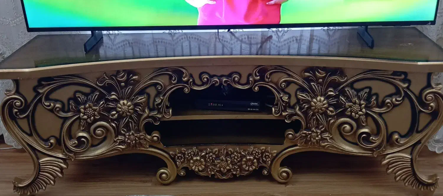 میز تلویزیون چوبی|میز تلویزیون|میانه, |دیوار