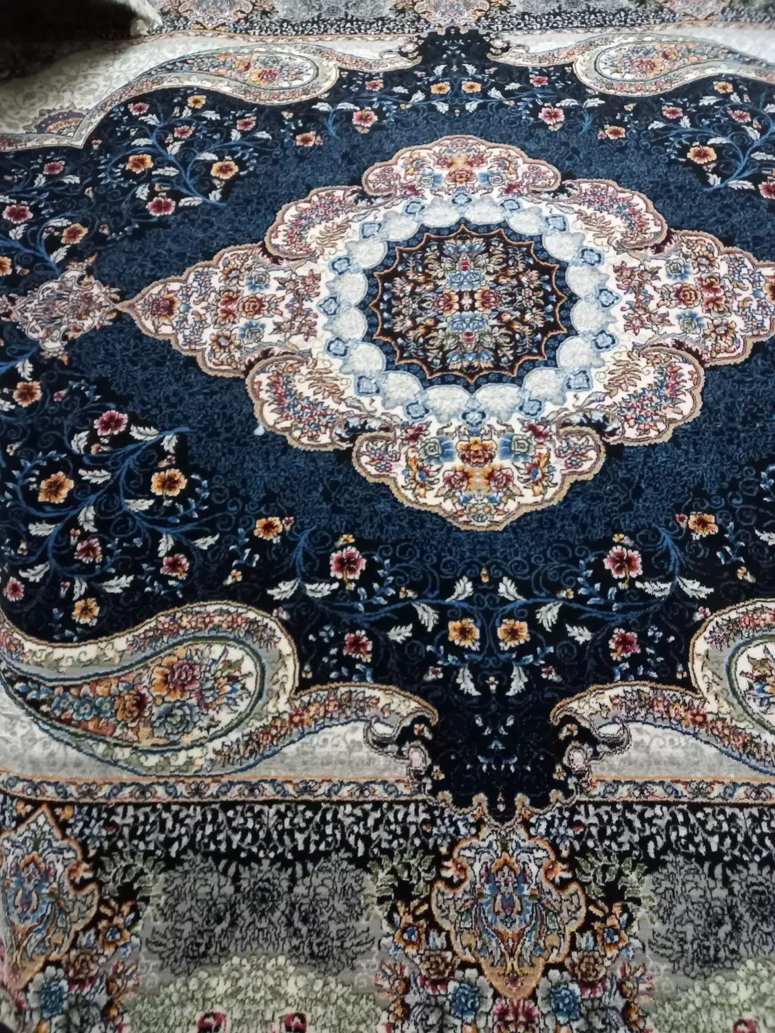 فرش ۹متری نگین مشهد ۷۰۰ شانه|فرش|تهران, خاوران|دیوار