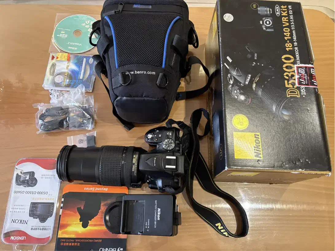 دوربین عکاسی nikon 5300|دوربین عکاسی و فیلم‌برداری|تهران, یوسف‌آباد|دیوار