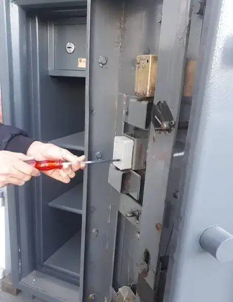 تعمیرات انواع گاوصندوق گیلان|فروشگاه و مغازه|رشت, رشتیان|دیوار