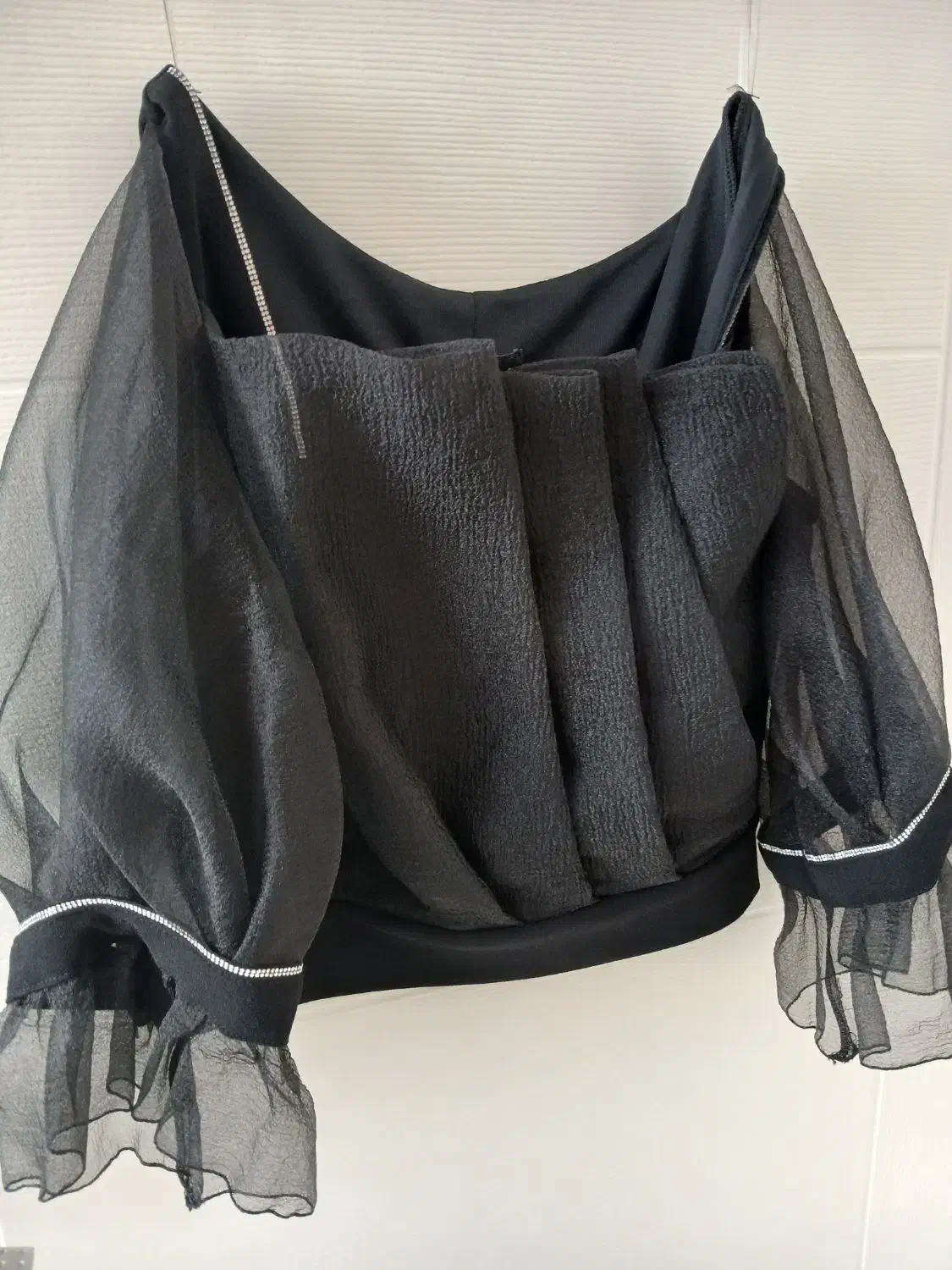 کراپ مجلسی|لباس|تهران, دکتر هوشیار|دیوار