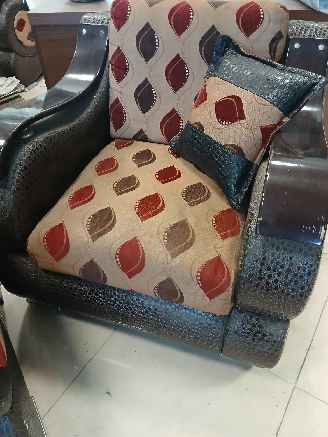 فروش مبل وکمد|مبلمان خانگی و میز عسلی|نوشهر, |دیوار