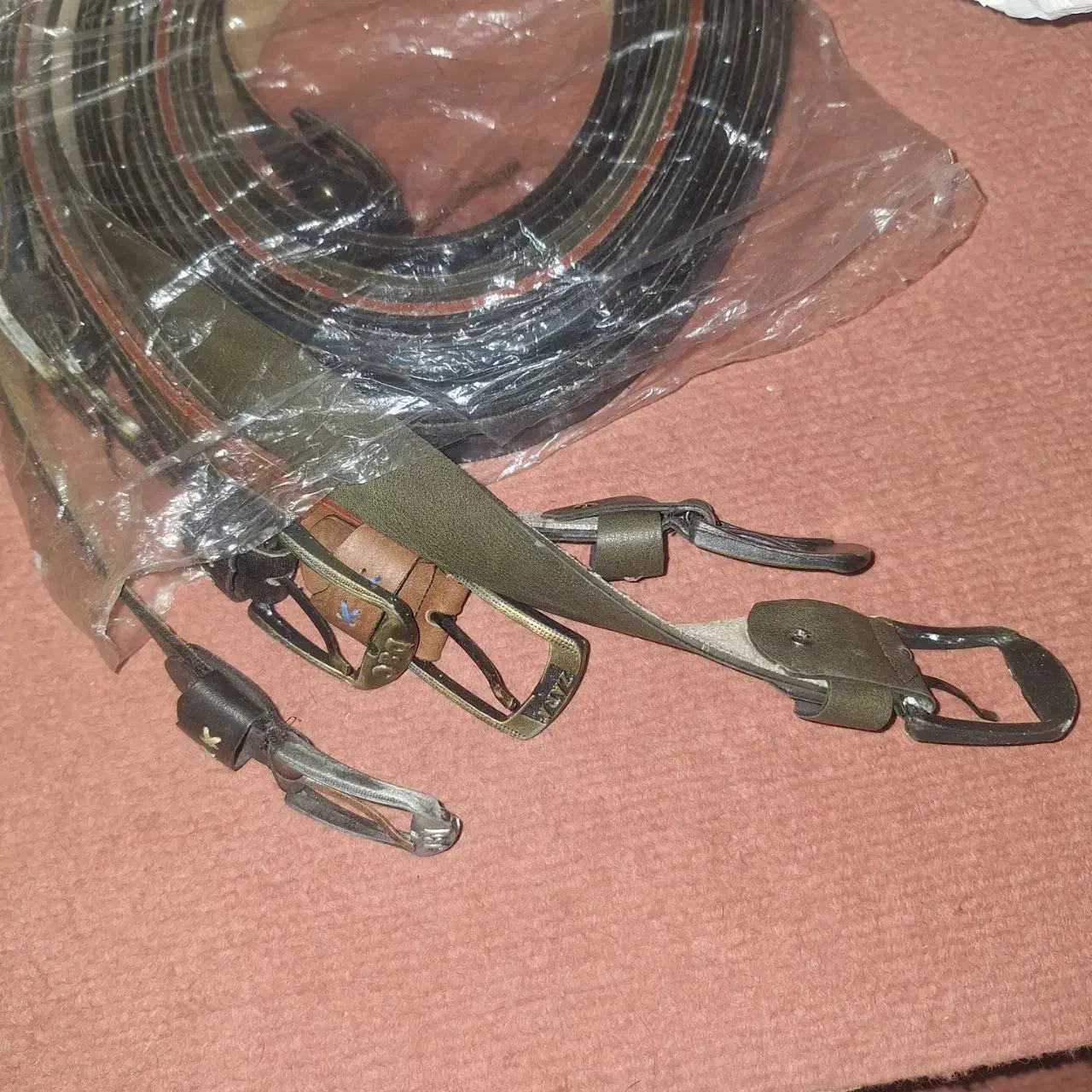 کمربند مردانه و بچه گانه|کیف، کفش، کمربند|محمدشهر, محمدشهر|دیوار