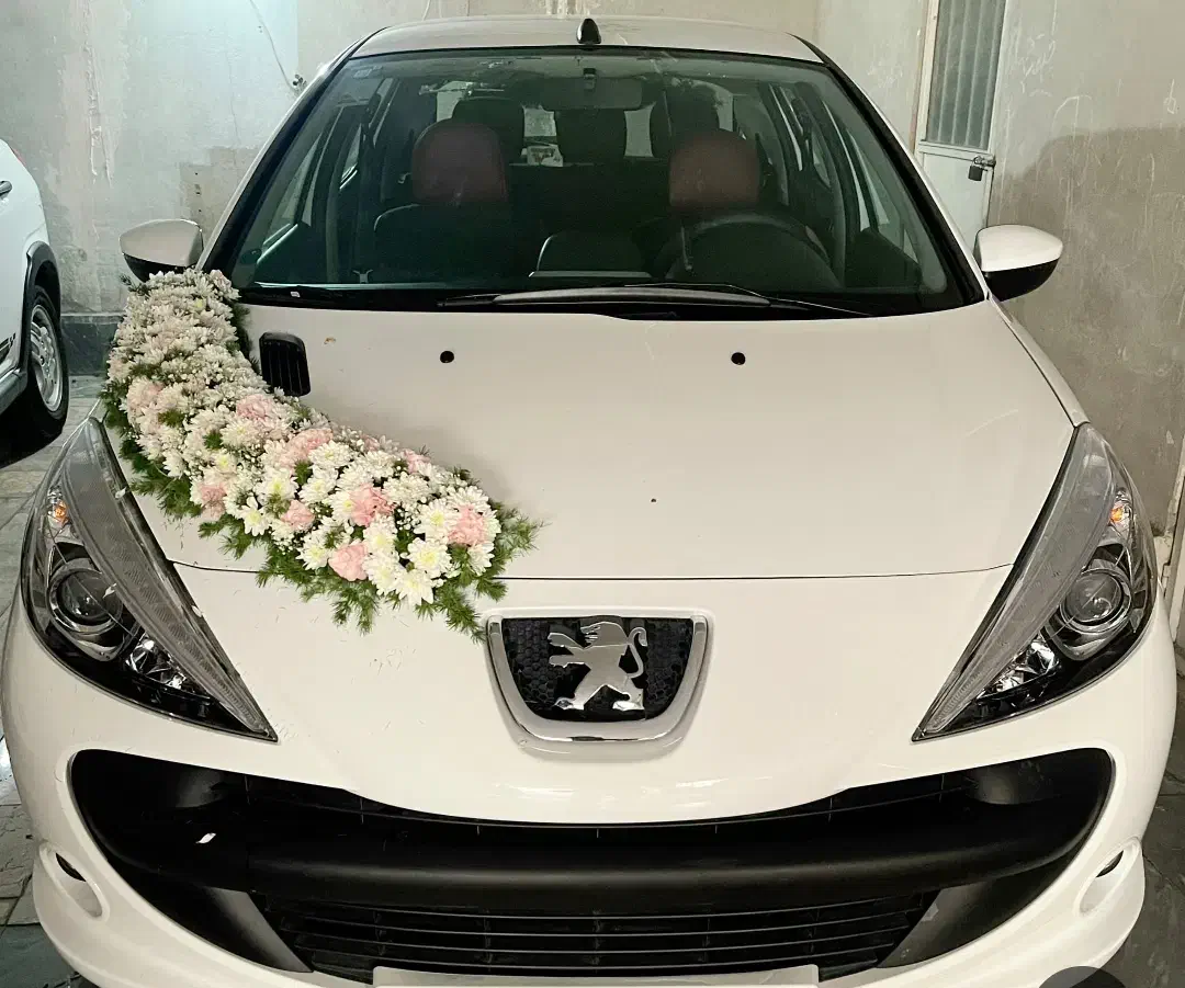 گل آرایی ماشین عروس ۲۵۰۰ تا ۳۵۰۰|خدمات پذیرایی، مراسم|کاشان, معلم|دیوار