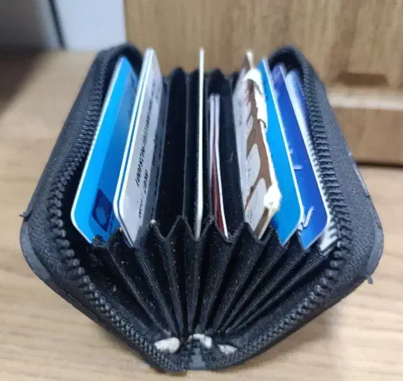 کیف جا کارتی گمشده|اشیا|دزفول, |دیوار