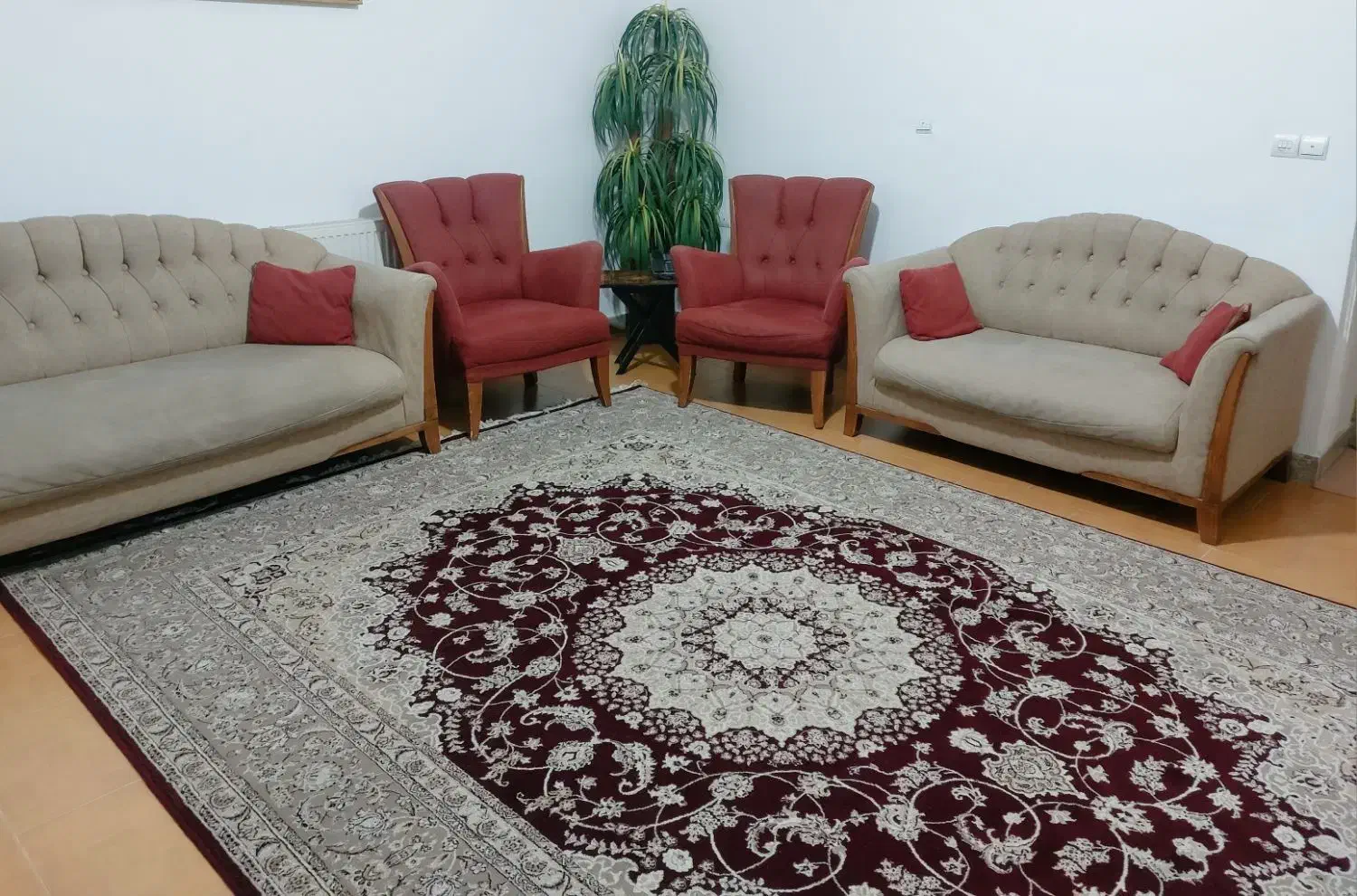 مبل ۷نفره|مبلمان خانگی و میز عسلی|پاکدشت, پاکدشت (مامازند)|دیوار