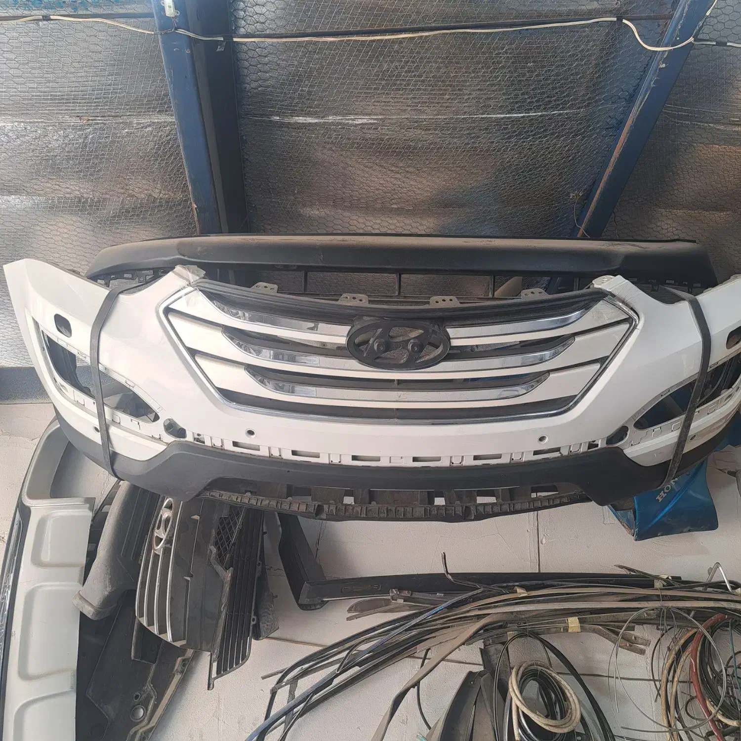 سپر وداشبورد.فایبروجوش پلاستیک|قطعات یدکی و لوازم جانبی|شیراز, یخ سازی|دیوار