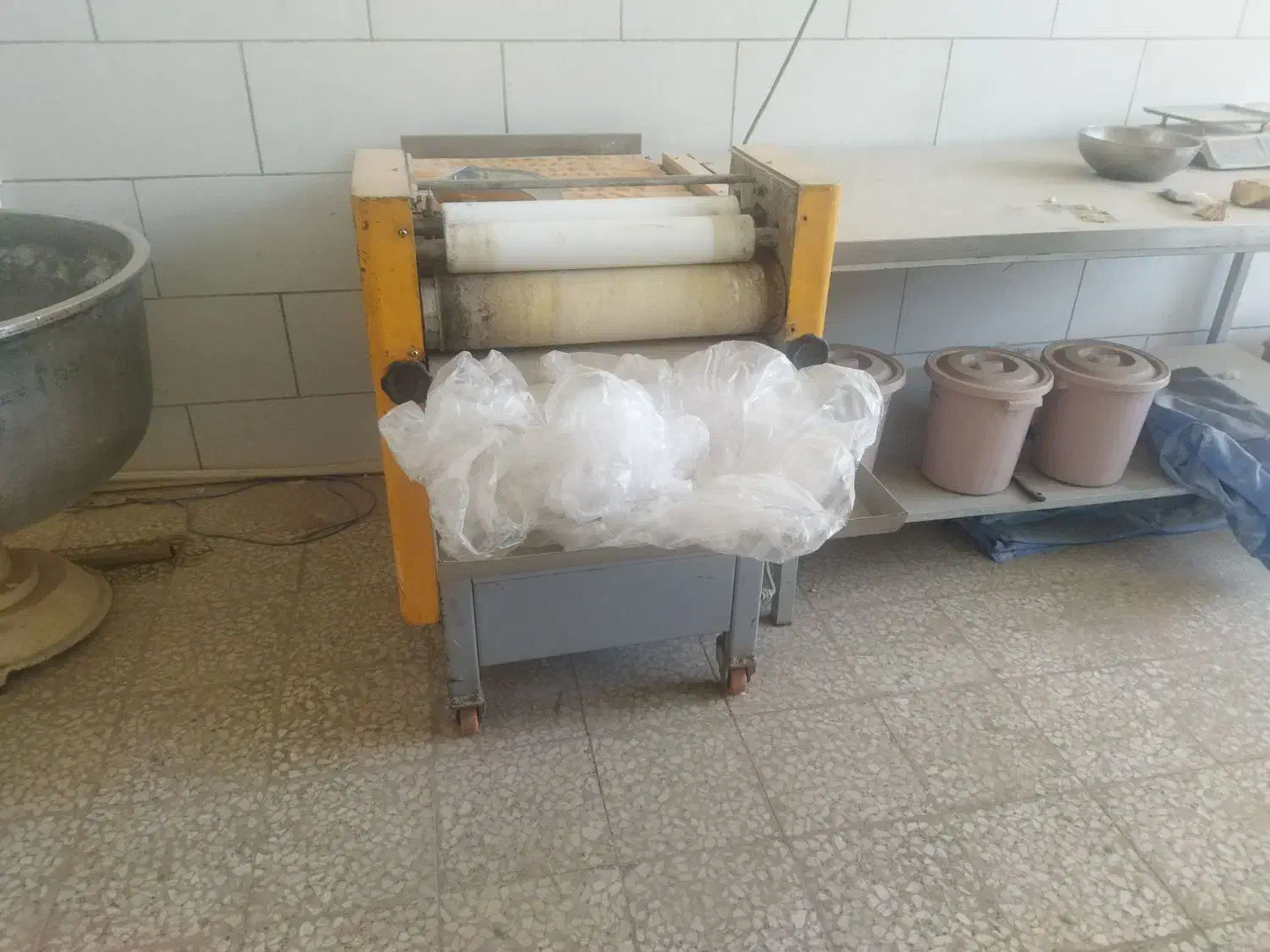 فروش دستگاه نان فانتزی|فروشگاه و مغازه|کرمان, |دیوار