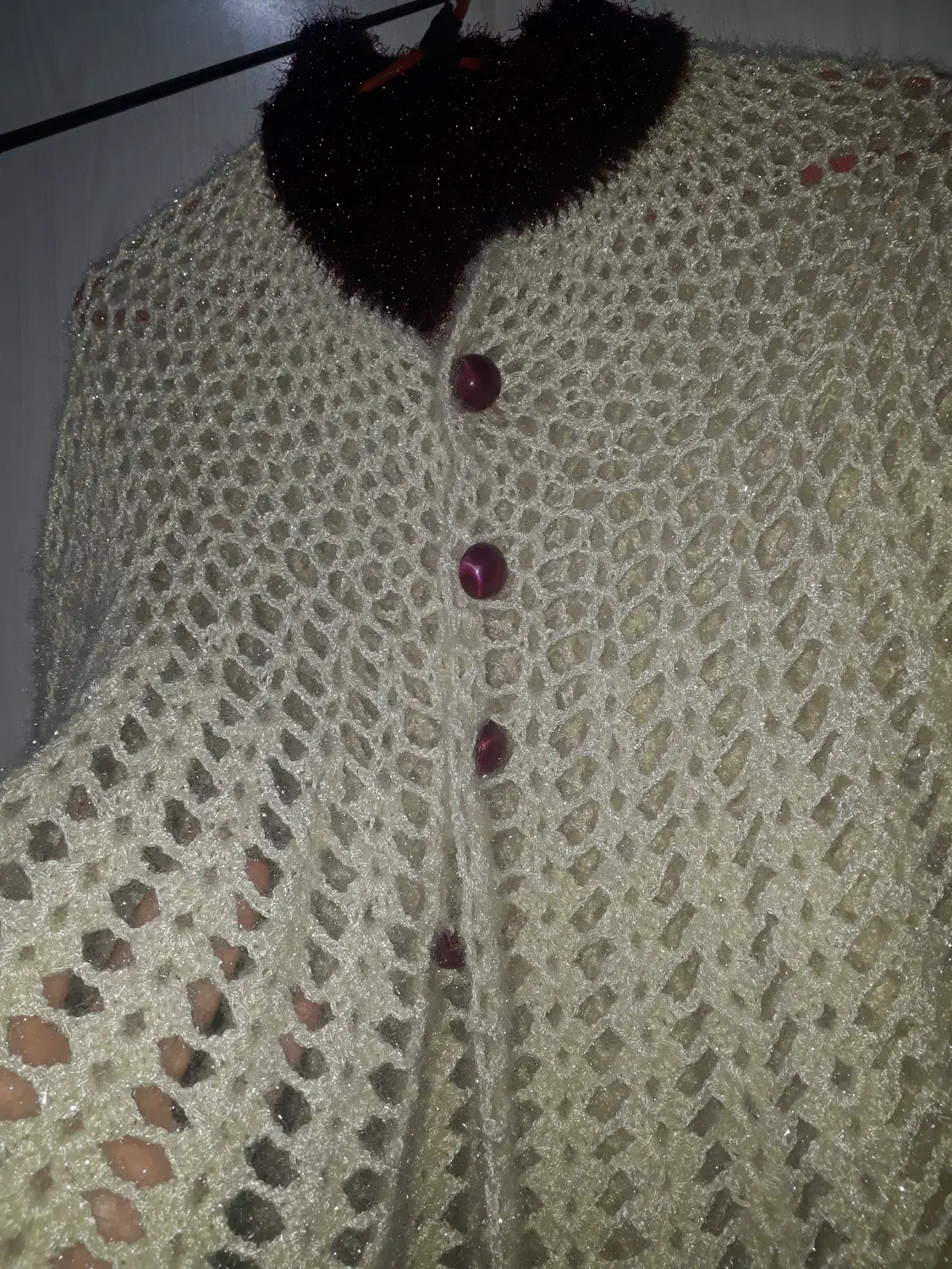 شنل بافت بچگانه|کفش و لباس بچه|اندیشه, اندیشه فاز ۱|دیوار