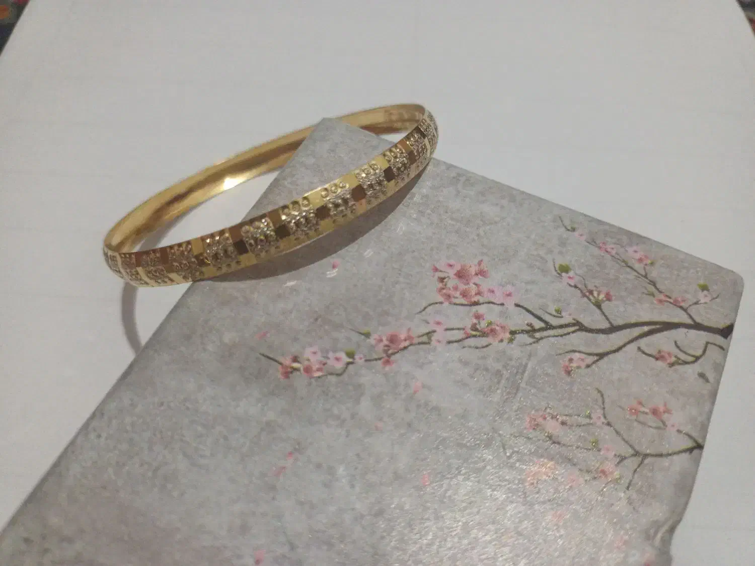 یک عدد النگو طلا سایز۳|جواهرات|رشت, لاکانی|دیوار