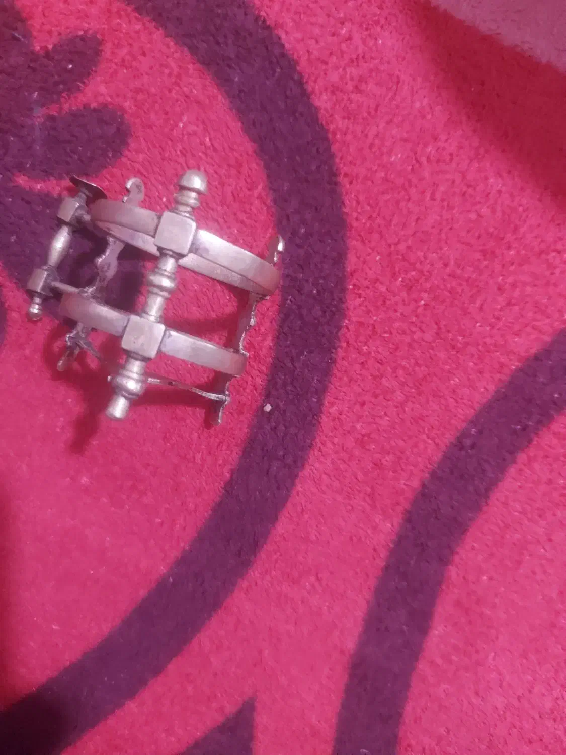 جالیوانی برنجی عتیقه قدیمی|کلکسیون اشیاء عتیقه|کرمان, |دیوار