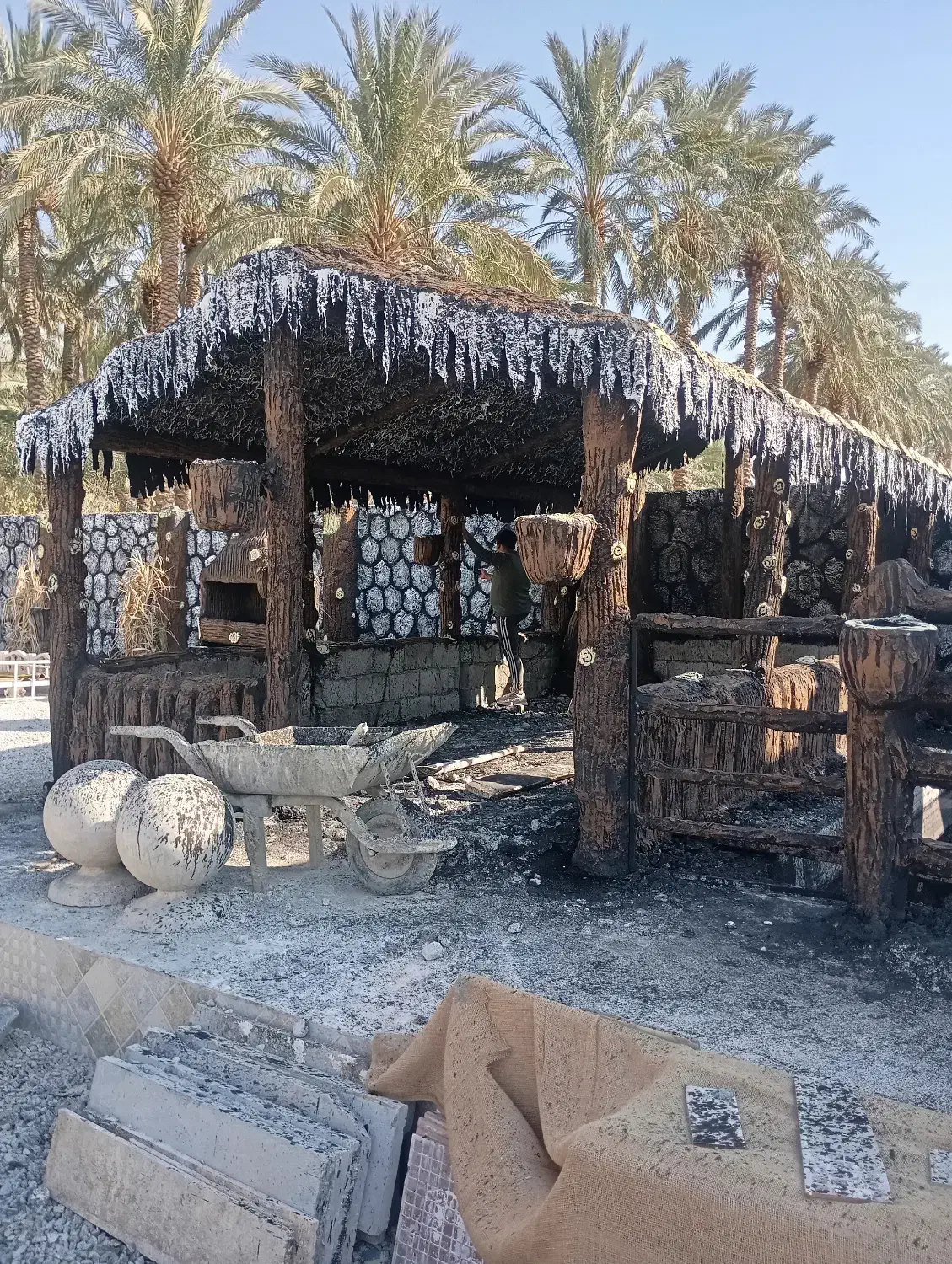 طرح سنگ طرح چوب آبشار الاچیق آبنما کباب پز|خدمات پیشه و مهارت|کازرون, |دیوار