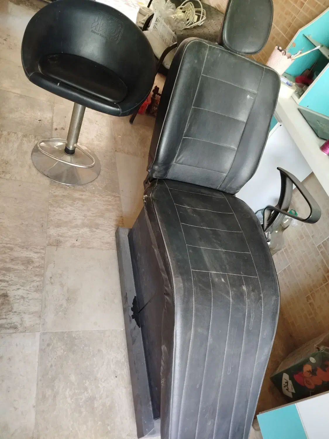 صندلی اصلاح و استاد کار|آرایشگاه و سالن‌های زیبایی|بناب, |دیوار