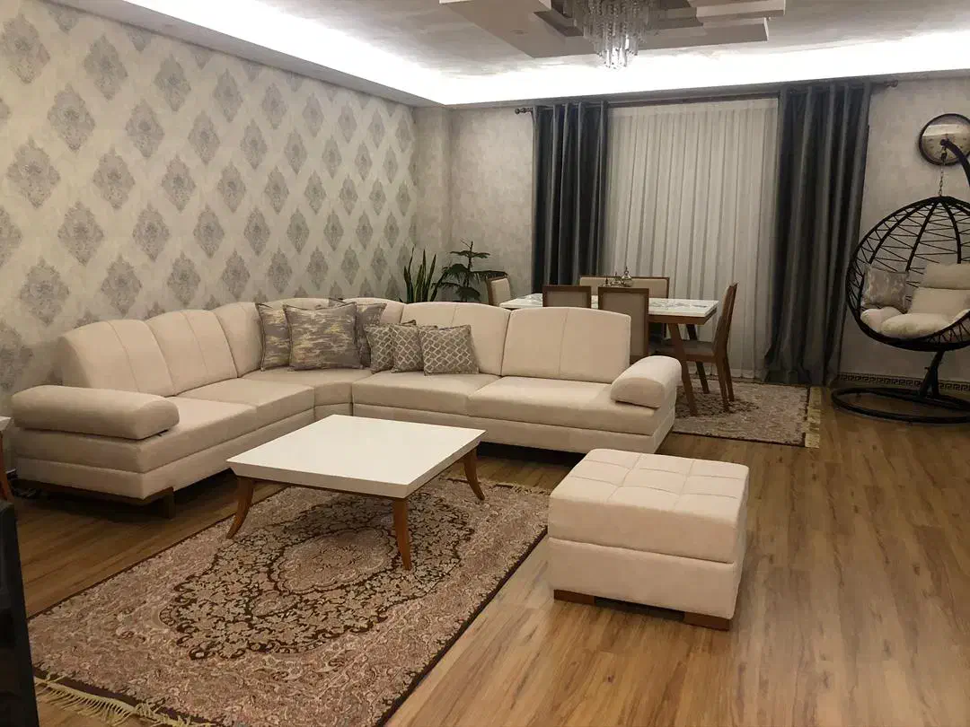 مبل کاملا سالم و تمییز|مبلمان خانگی و میز عسلی|رشت, بازار|دیوار