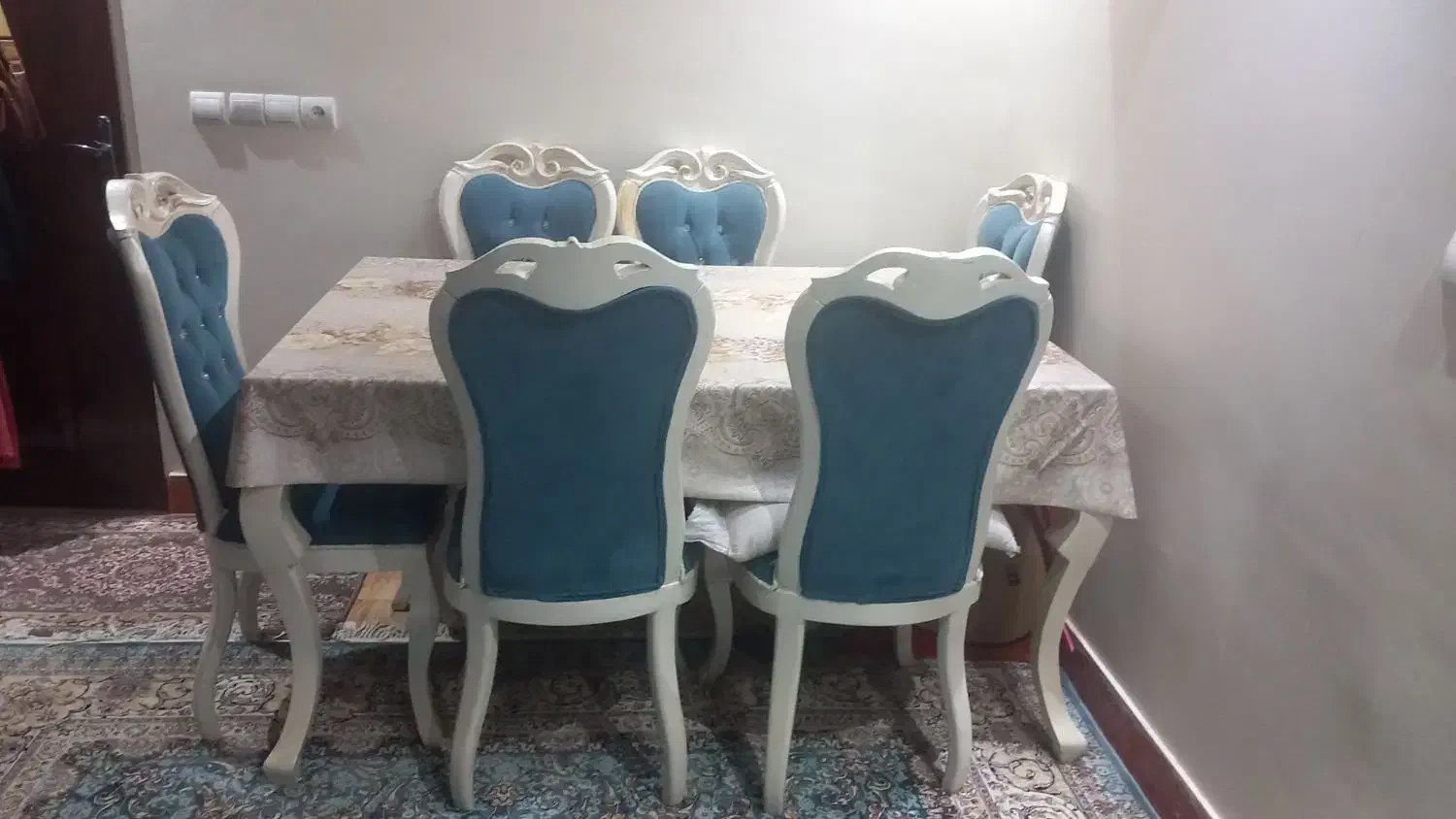 میز‌ غذا‌ خوری‌ شش نفره‌ چوب‌ سفید‌|میز و صندلی غذاخوری|اسلام‌شهر, مطهری|دیوار