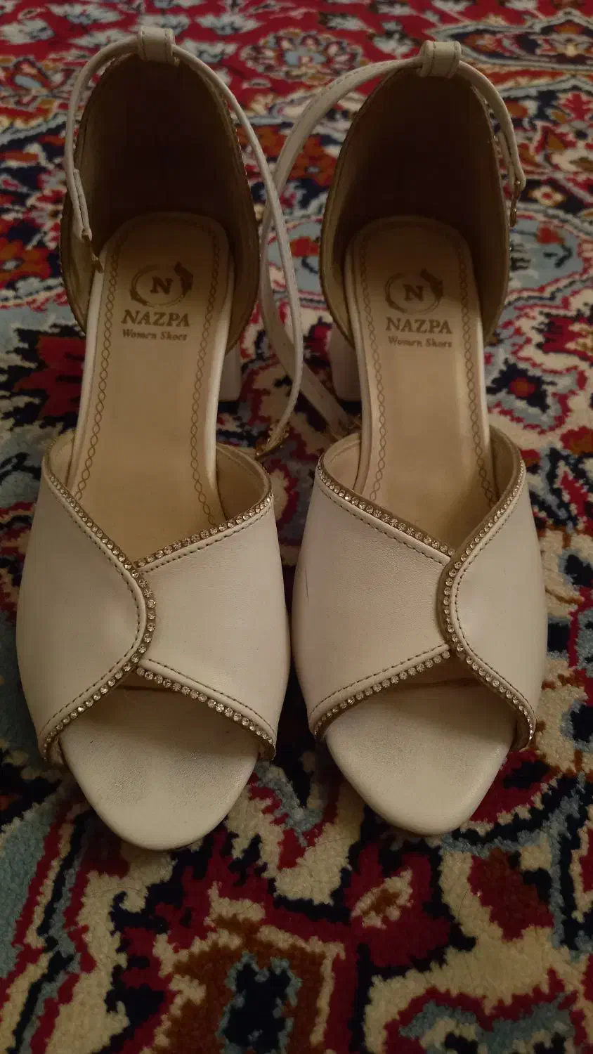 گفش مجلسی سفید|کیف، کفش، کمربند|ابهر, |دیوار