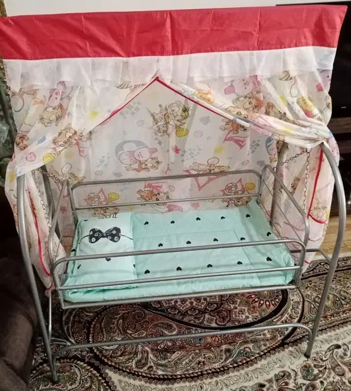 گهواره در حد نو|تخت و صندلی بچه|پاکدشت, پاکدشت (مامازند)|دیوار