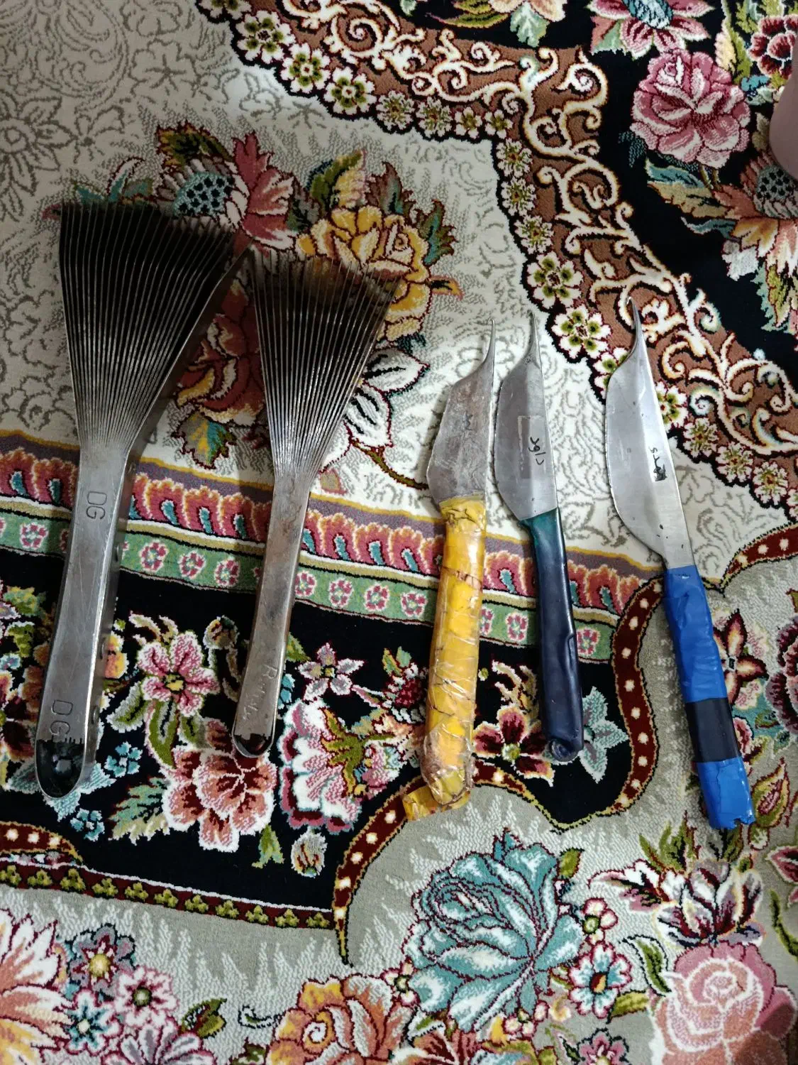قلاب دفه و سیخ قالیبافی|صنایع دستی و سایر لوازم تزئینی|قم, علی آباد سعدگان|دیوار