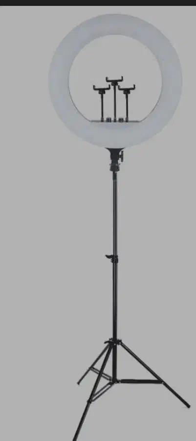 رینگ لایت در حد نو|دوربین عکاسی و فیلم‌برداری|فولادشهر, مسکن مهر فولادشهر|دیوار