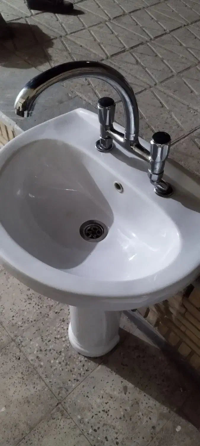 روشویی قدیمی|کلکسیون اشیاء عتیقه|شاهین‌شهر, شهرک ردانی پور|دیوار