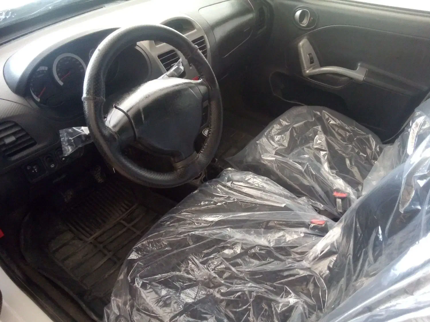 کوییک Rمدل ۱۴۰۰ سفید مشکی|خودرو سواری و وانت|گنبد کاووس, |دیوار