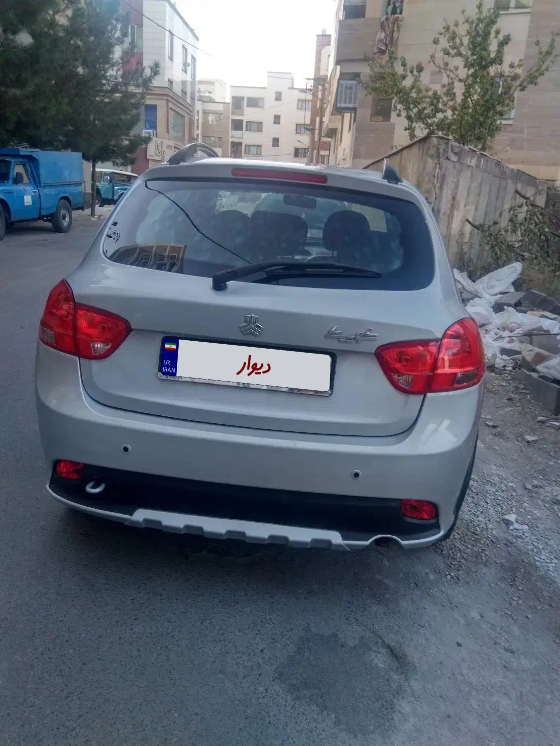 کوییک نقره‌ای  1401 بی رنگ|خودرو سواری و وانت|همدان, |دیوار