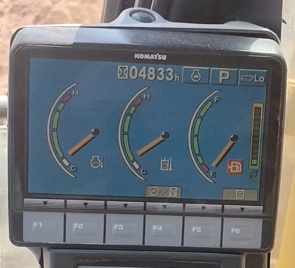 بیل 400خط 8مدل 2019 معاوضه با بیل هیوندای 330|خودرو سنگین|شیراز, شهرک امیر کبیر|دیوار