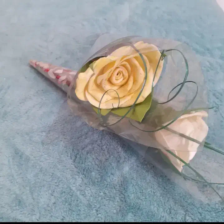 گل رز|گل مصنوعی|رشت, یخسازی|دیوار