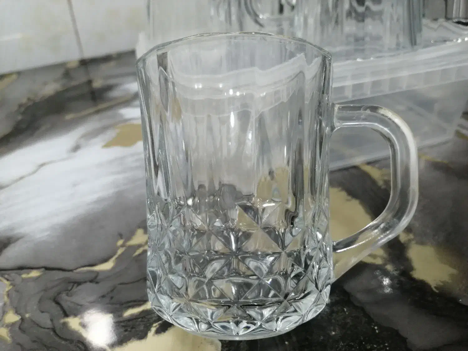 استکان|ظروف سرو و پذیرایی|قم, قلعه کامکار|دیوار