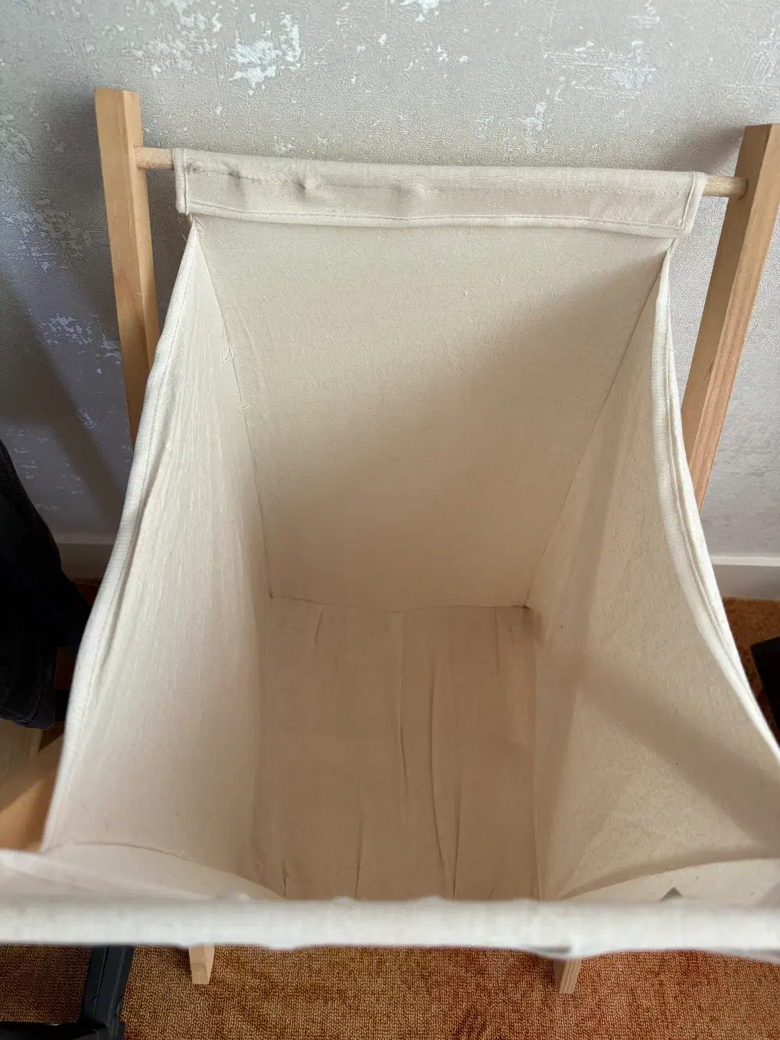 لاندری باکس|بندرخت و رختآویز|اهواز, کوروش|دیوار