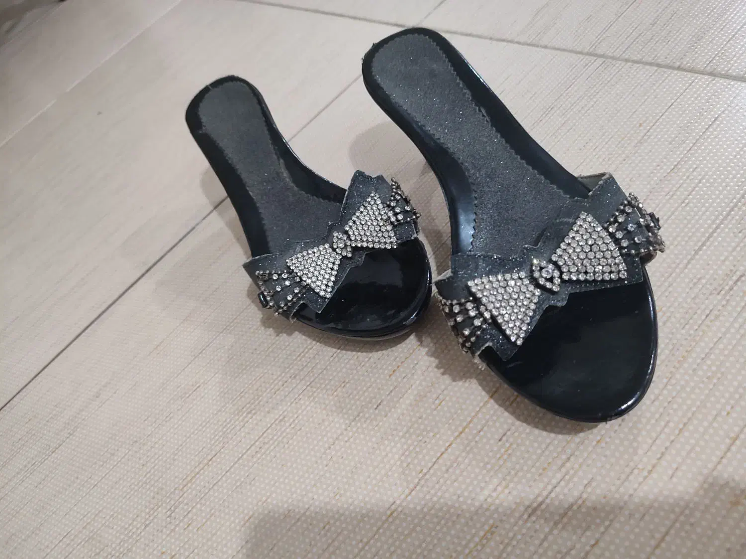 دمپایی روفرشی مجلسی|کیف، کفش، کمربند|کرمانشاه, |دیوار