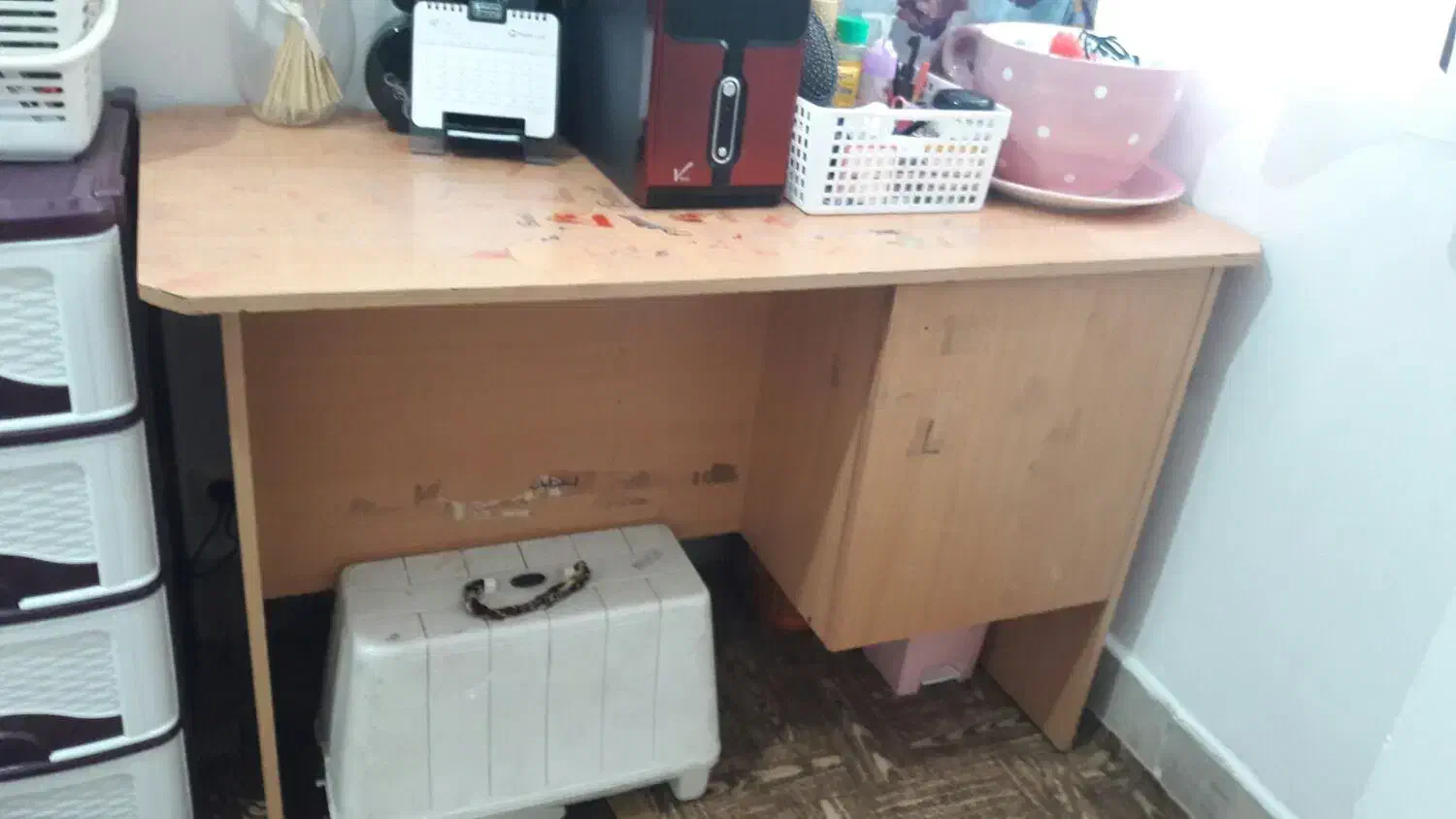 میز تحریر|میز تحریر و کامپیوتر|فولادشهر, مسکن مهر فولادشهر|دیوار