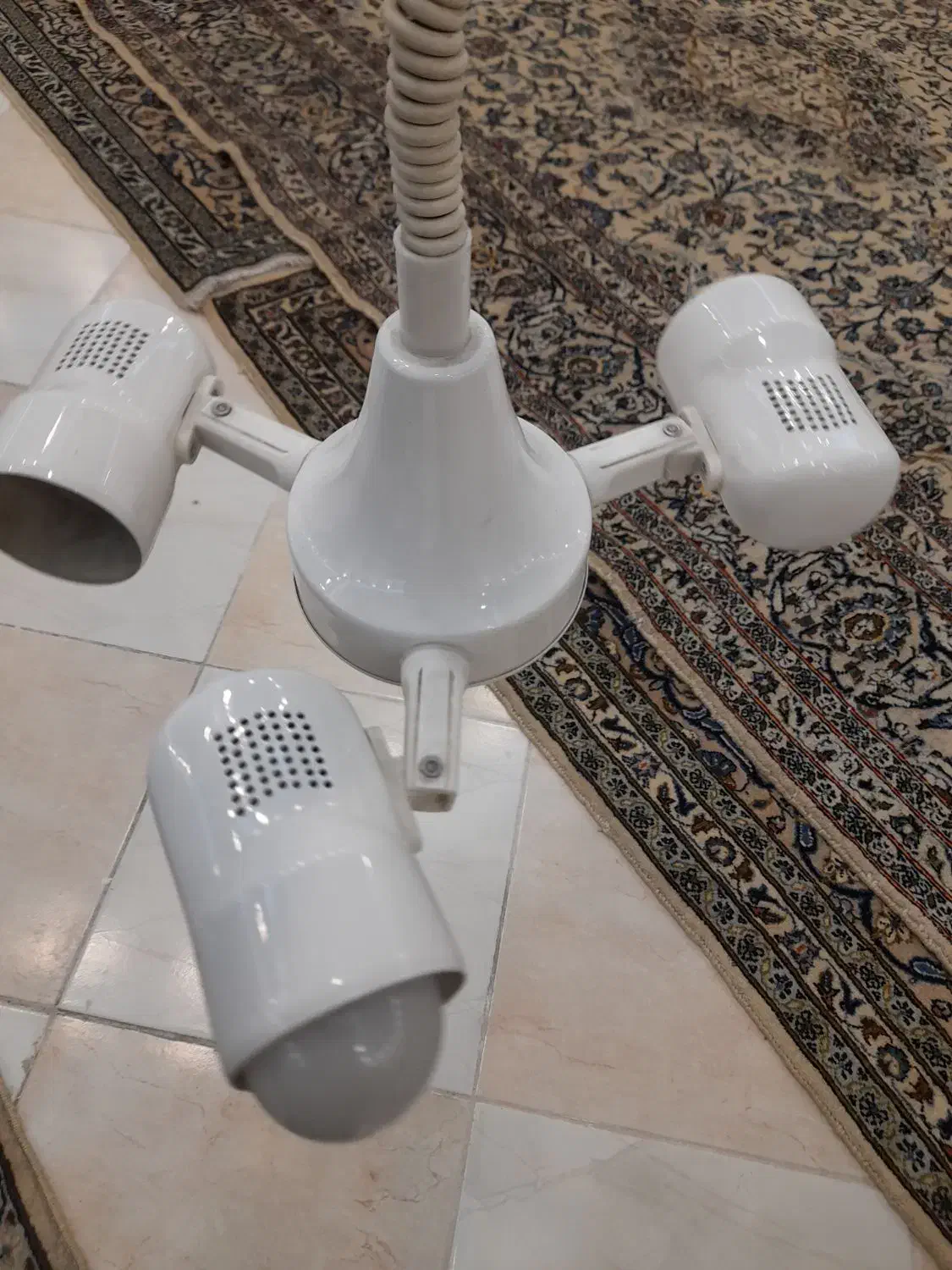 یک عدد لوستر|لوستر و چراغ آویز|تهران, قنات‌کوثر|دیوار