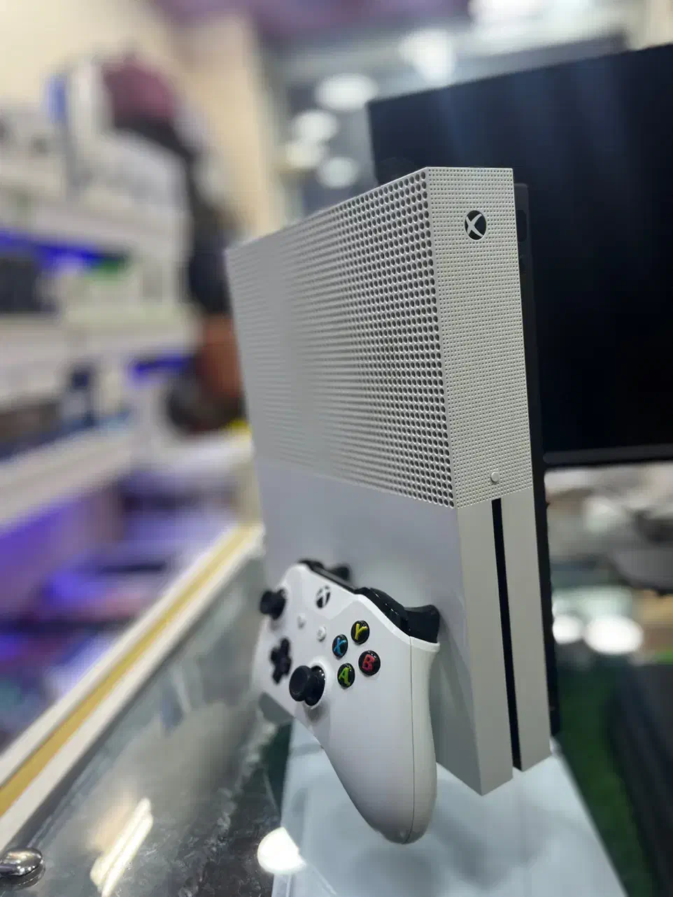 (آوا استور)Xbox one s 1TB ایکس باکس وان اس|کنسول، بازی ویدئویی و آنلاین|رشت, استادسرا|دیوار