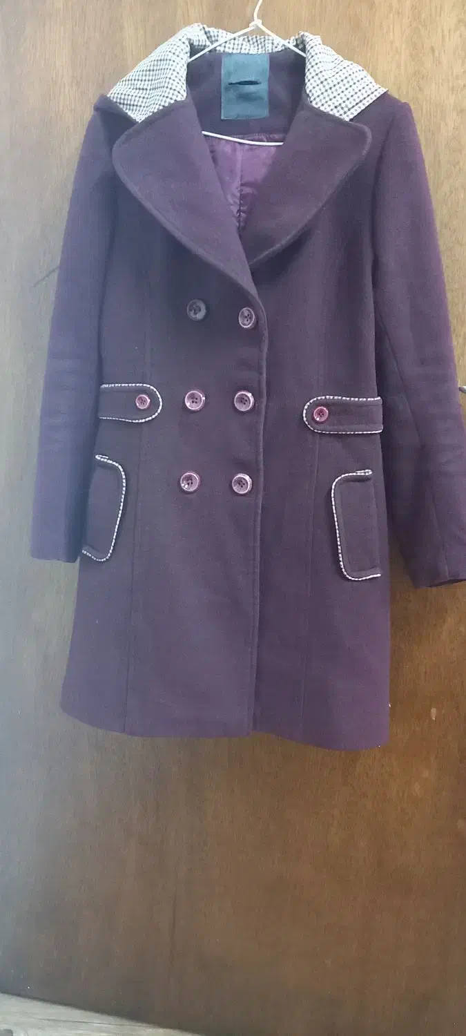 پالتو آستر دار زرشکی کلاه دار|لباس|رشت, پارک شهر|دیوار