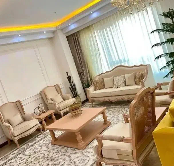 مبل کوئین فرانسوی|مبلمان خانگی و میز عسلی|شیراز, فخرآباد (دروازه کازرون)|دیوار