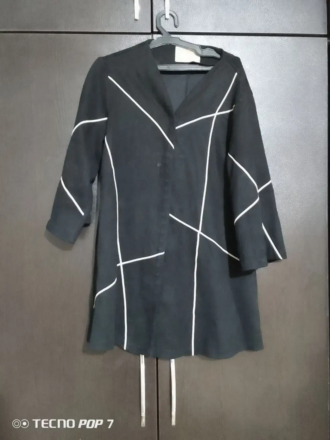 تعدادی لباس بارانی ومانتووپیراهن دخترانه درنو|لباس|مرند, |دیوار