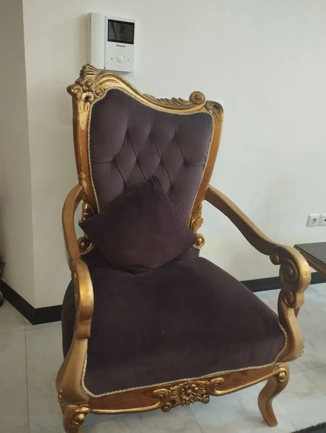 مبلمان هفت نفره به همراه جلومبلی بزرگ و دوتاعسلی.|مبلمان خانگی و میز عسلی|نکا, |دیوار