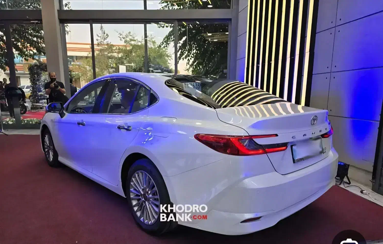 تویوتا کمری هیبریدی ۲۰۲۵|خودرو سواری و وانت|کرمانشاه, |دیوار