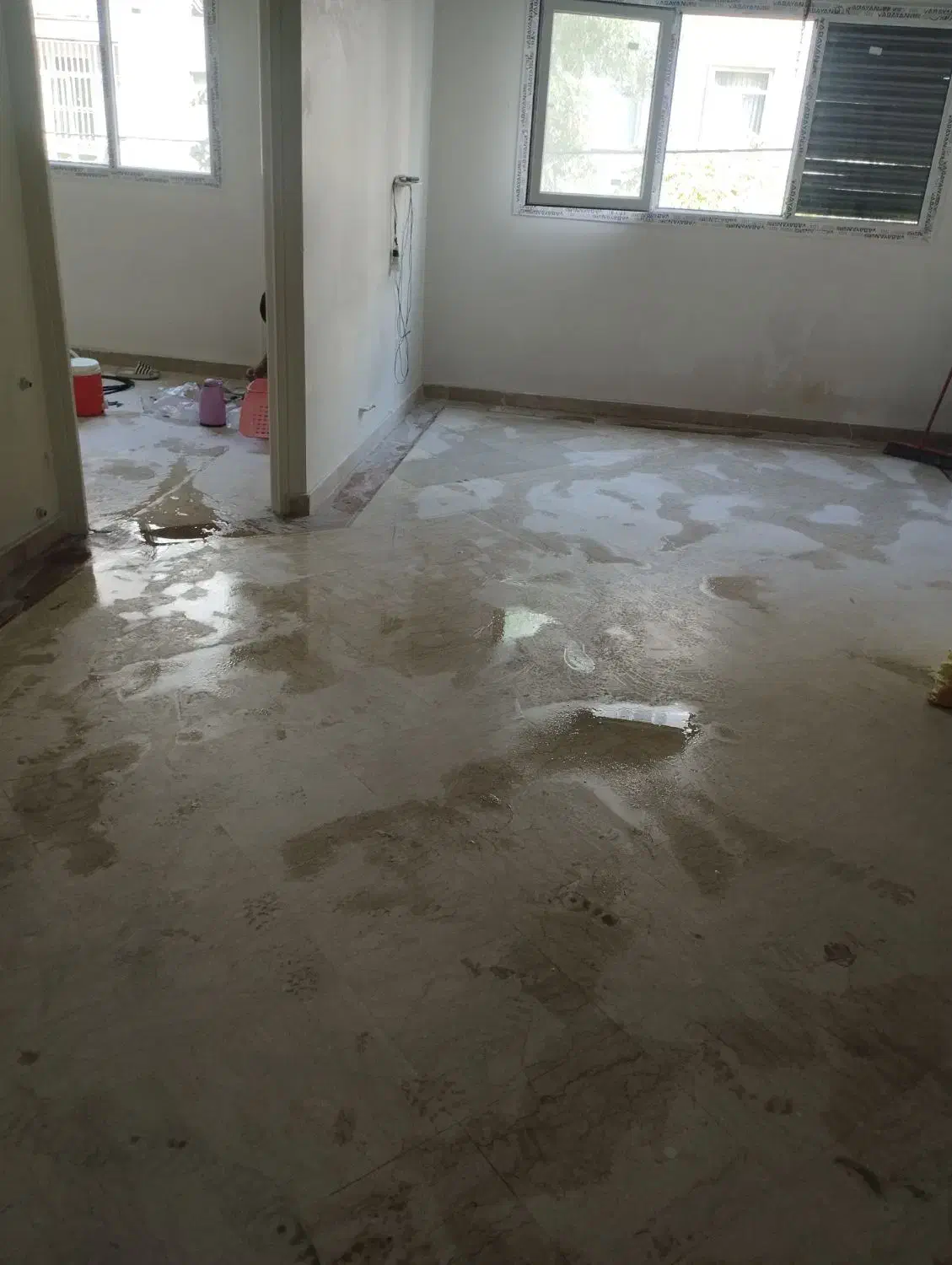 کفسابی کفساب سنگ ساب سابزن واحد موزاییک پارکینگ|خدمات نظافت|هشتگرد, هشتگرد قدیم|دیوار