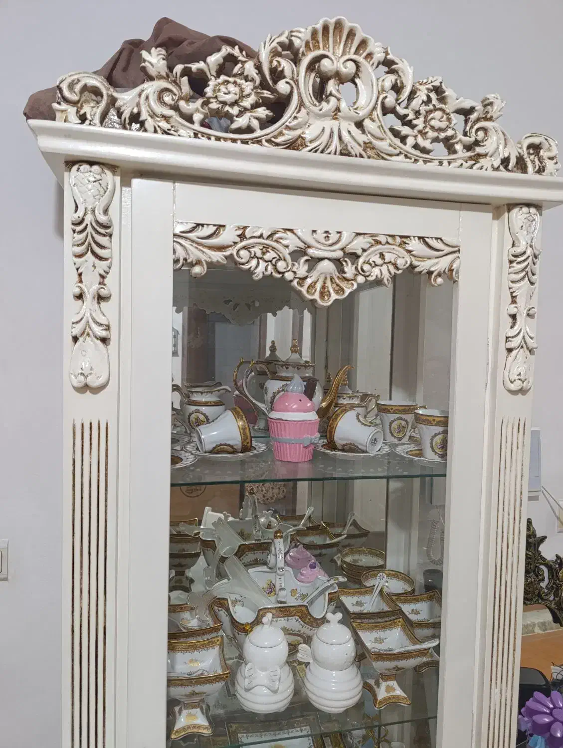 پارتیشن سفید|بوفه، ویترین، کنسول|بندر انزلی, معلم|دیوار