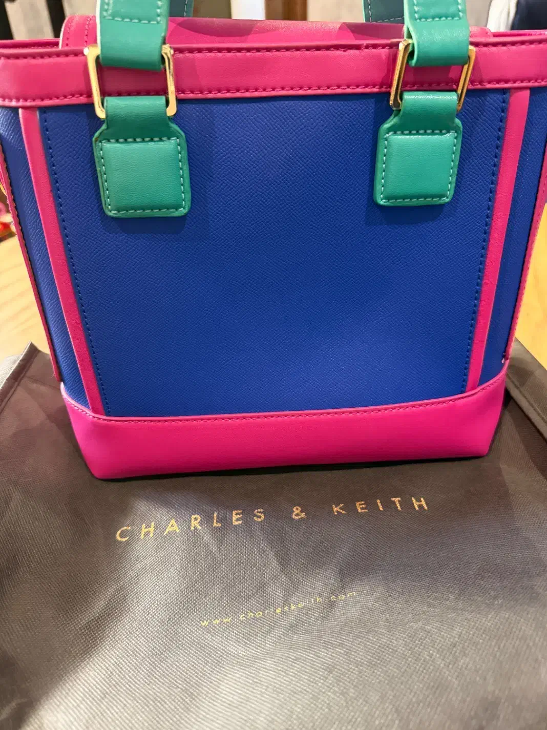 کیف زنانه چارلز اند کیت charles &keith|کیف، کفش، کمربند|تهران, کامرانیه|دیوار