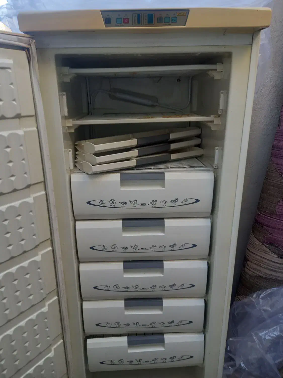 یخچال|یخچال و فریزر|خزل, |دیوار