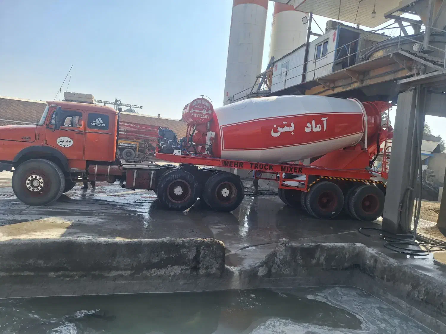 میکسر و تریلی میکسر|ماشین‌آلات صنعتی|رباط‌کریم, رباط‌کریم|دیوار