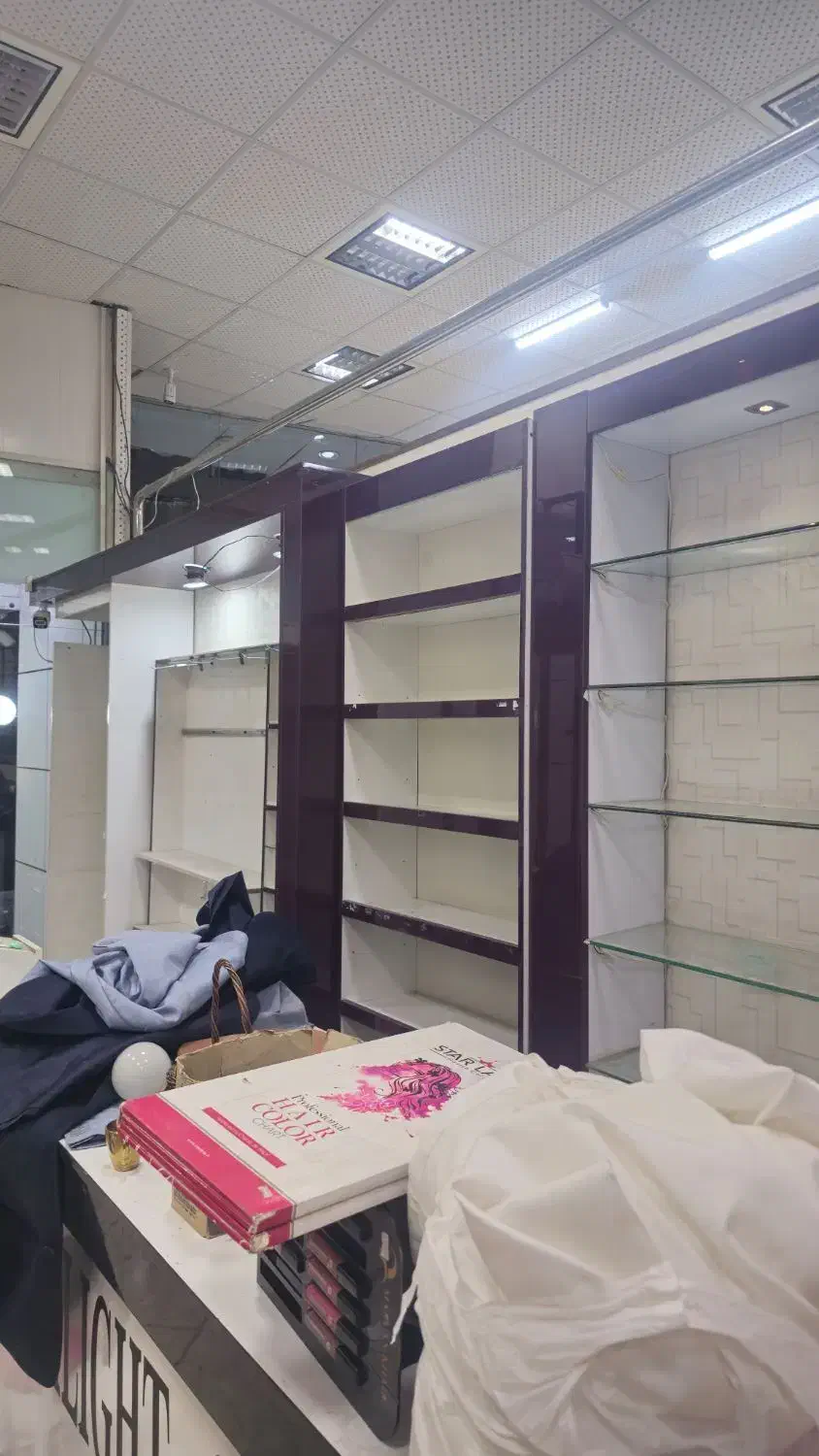 دکور و ویترین فروشگاه ارایشی و داروخانه و پوشاک|فروشگاه و مغازه|نیشابور, دارایی|دیوار