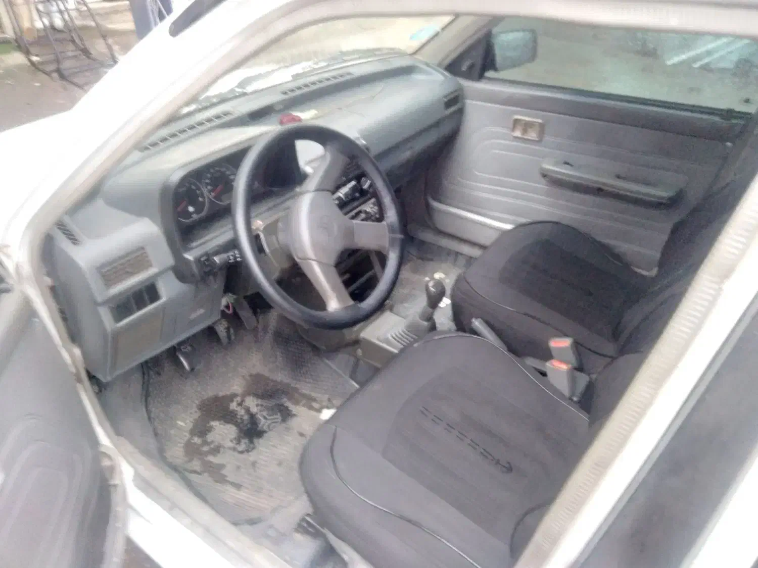 پراید مدل ۸۴ سفید|خودرو سواری و وانت|رضوانشهر, |دیوار