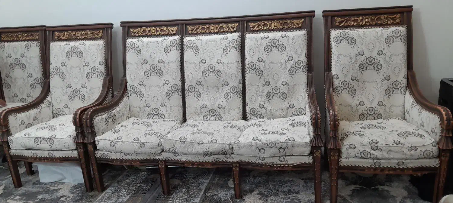 مبلمان کتیبه ای|مبلمان خانگی و میز عسلی|اصفهان, درب سیبه علیا|دیوار