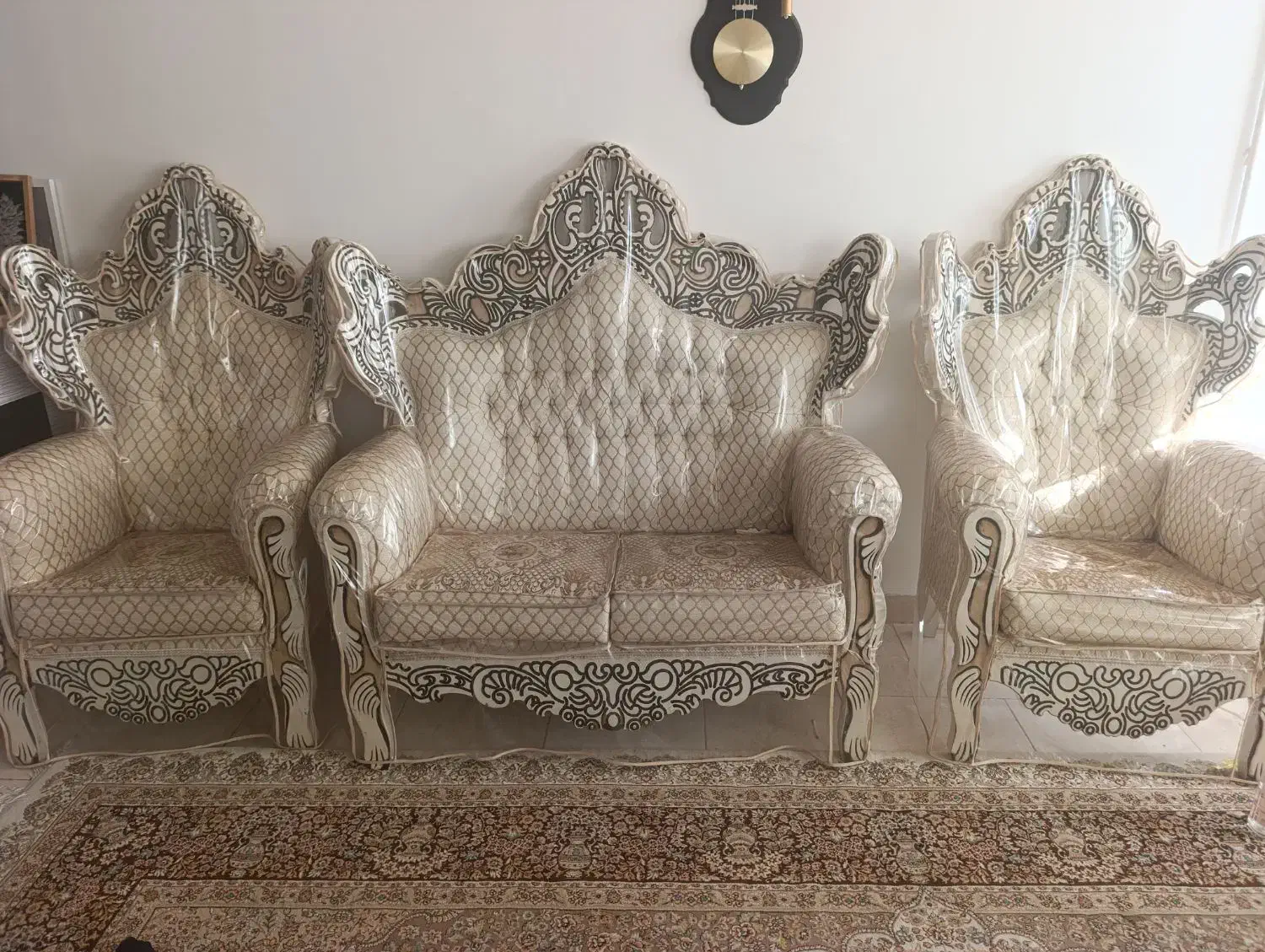 مبل سلطنتی سالم درحد نو|مبلمان خانگی و میز عسلی|بیرجند, |دیوار