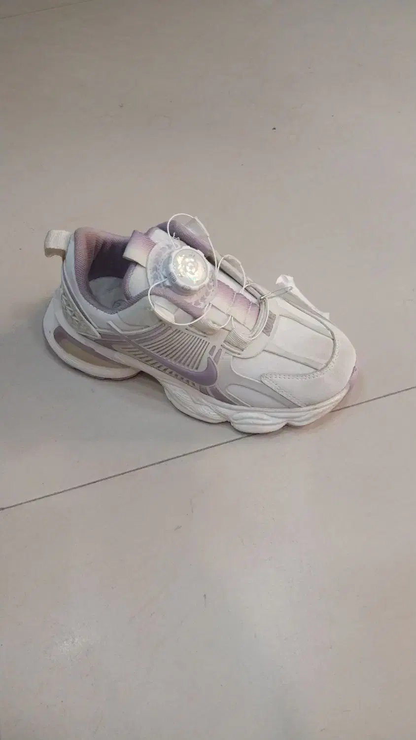 ۳۵۰جفت کفش به صورت یکجا|کیف، کفش، کمربند|فسا, |دیوار