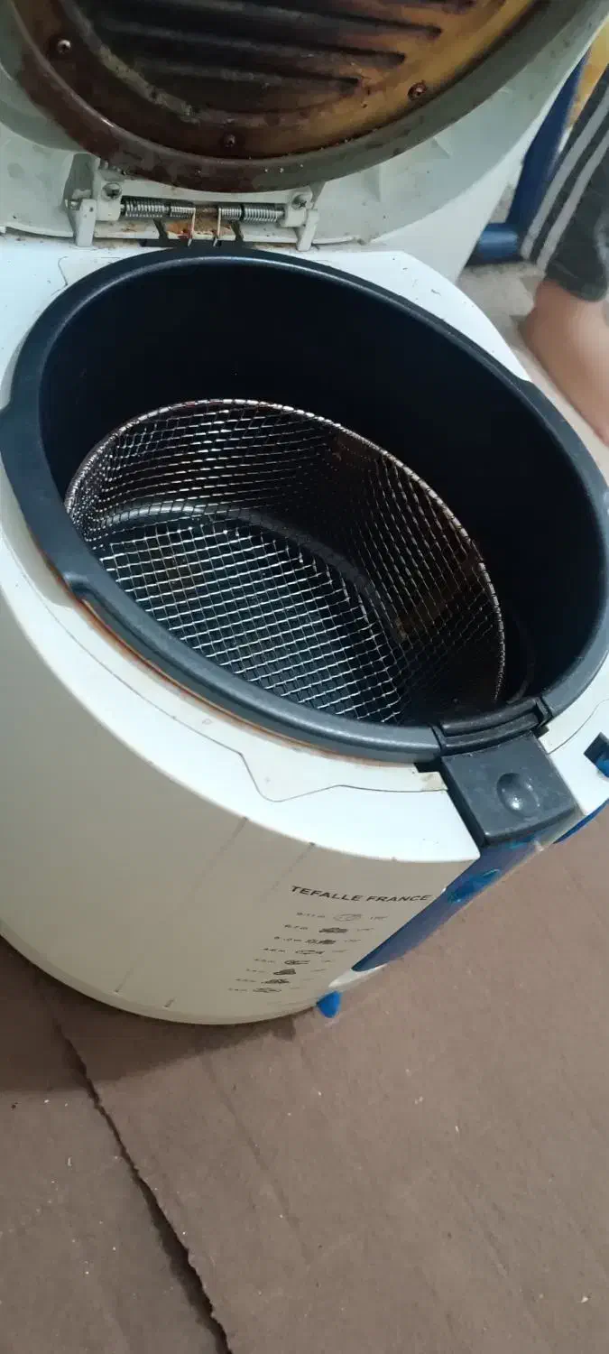 سرخ کن مارک تفال|اجاق گاز و لوازم برقی پخت‌وپز|قم, انصار‌الحسین|دیوار